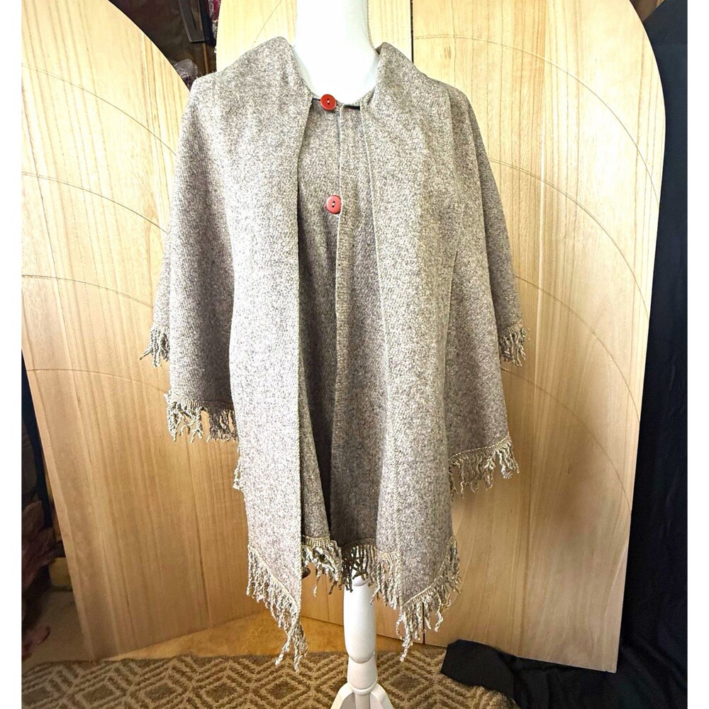 VTG 70s Heavy Wool Poncho Cape Scarf Attached Fringe Taupe Brown Dark Academia